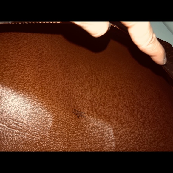 Louis Vuitton Monogram Documents Holder - Picture 7 of 11